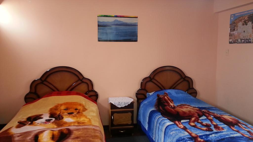 Hostal Villa Imperial Yunguyo Oda fotoğraf